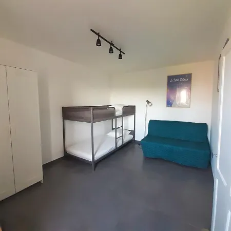 Nos Jours Heureux Apartment
