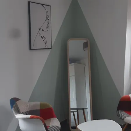 Nos Jours Heureux Apartment